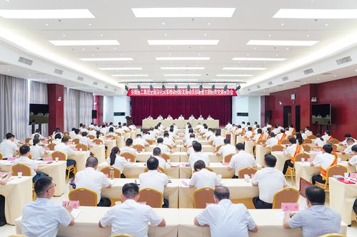 安徽建工集团党委召开全面深化改革推动创新发展动员部署暨主题教育党课报告会