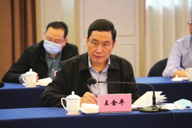 宜昌市商务局局长 覃扬波以时不我待的使命感,推进商务一体化协同发展